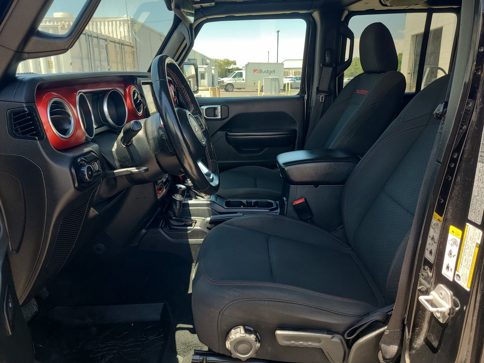 Used 2019 Jeep Wrangler Unlimited Rubicon AWD/4WD image 12
