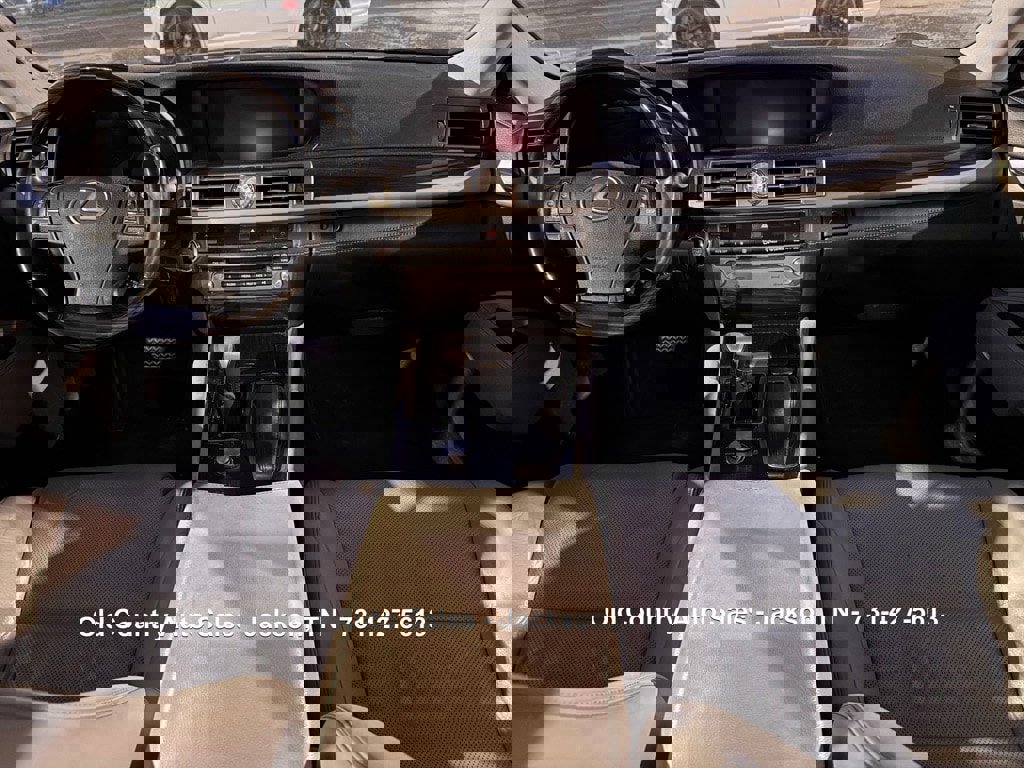 Used 2014 Lexus LS 460 image 12