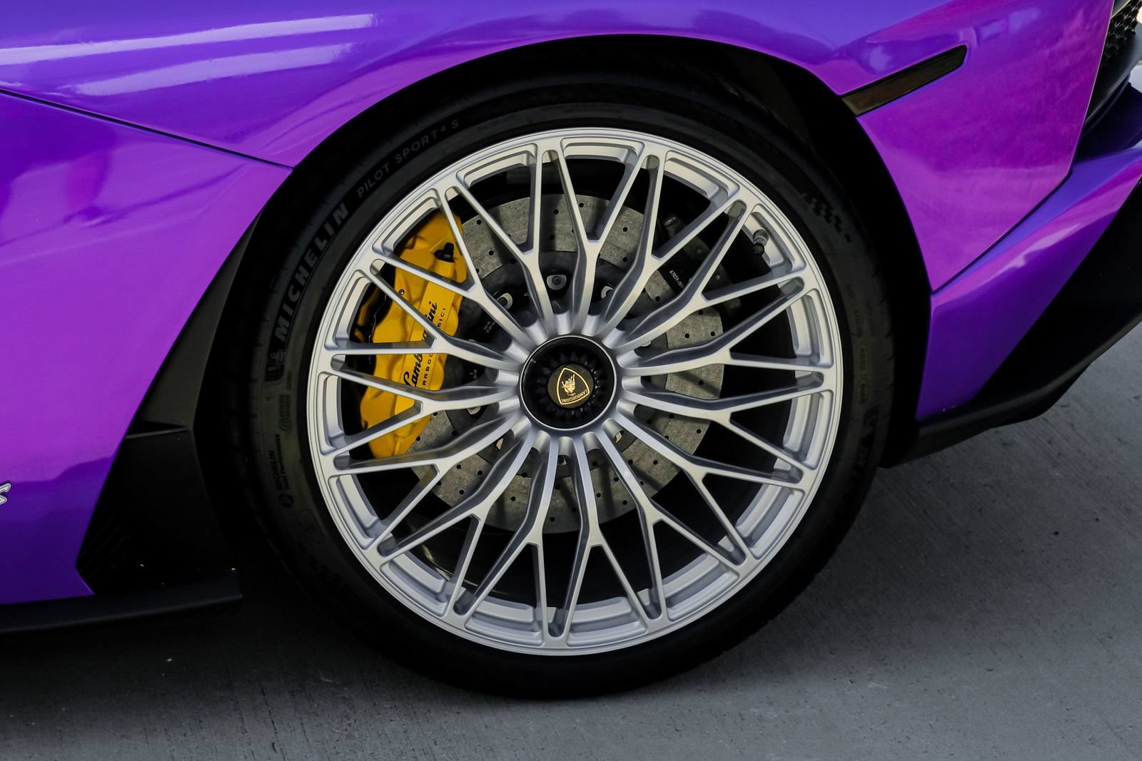 Used 2018 Lamborghini Aventador S AWD/4WD image 48