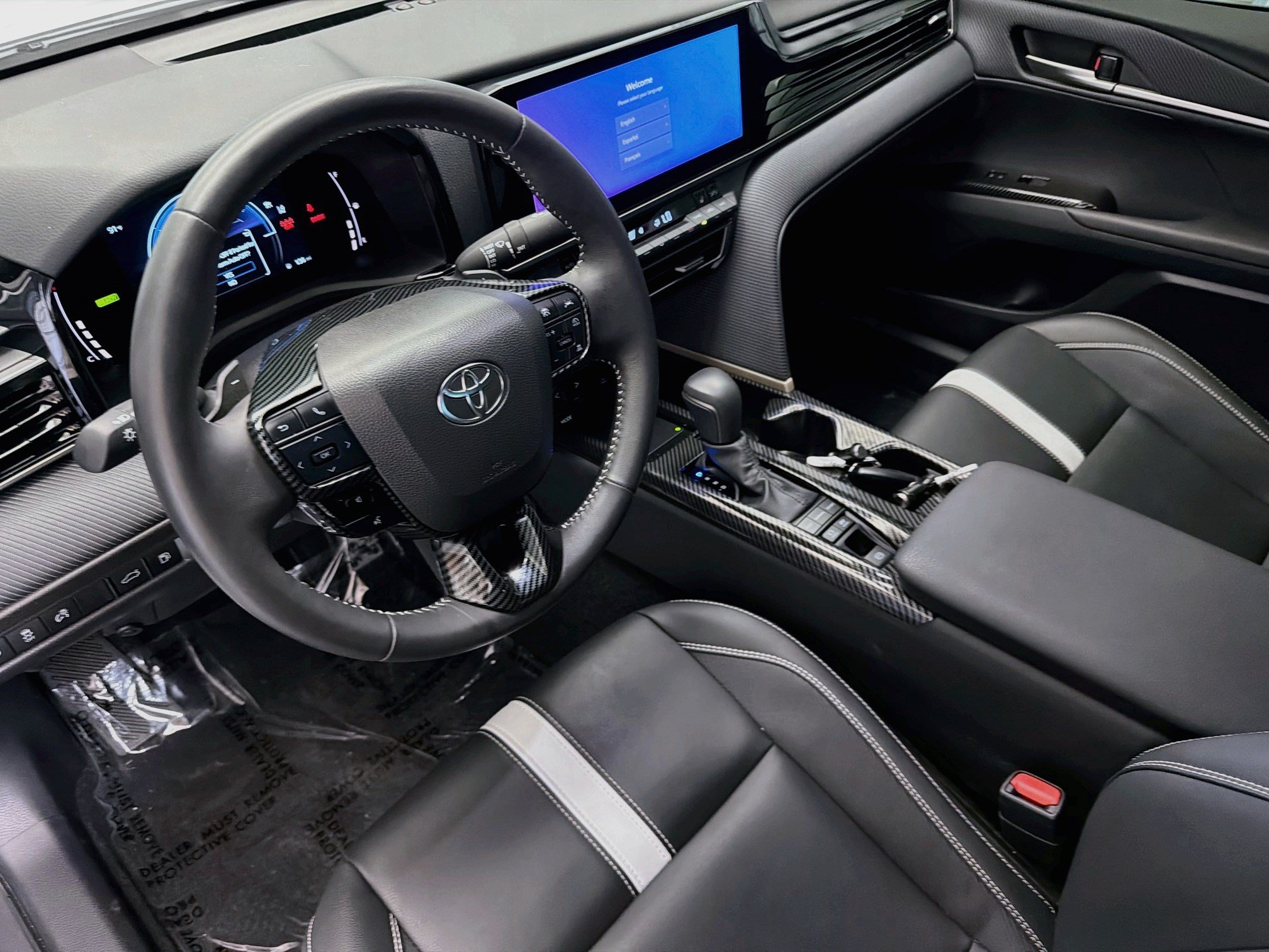 Used 2025 Toyota Camry SE w/ Multimedia Upgrade Package FWD image 7