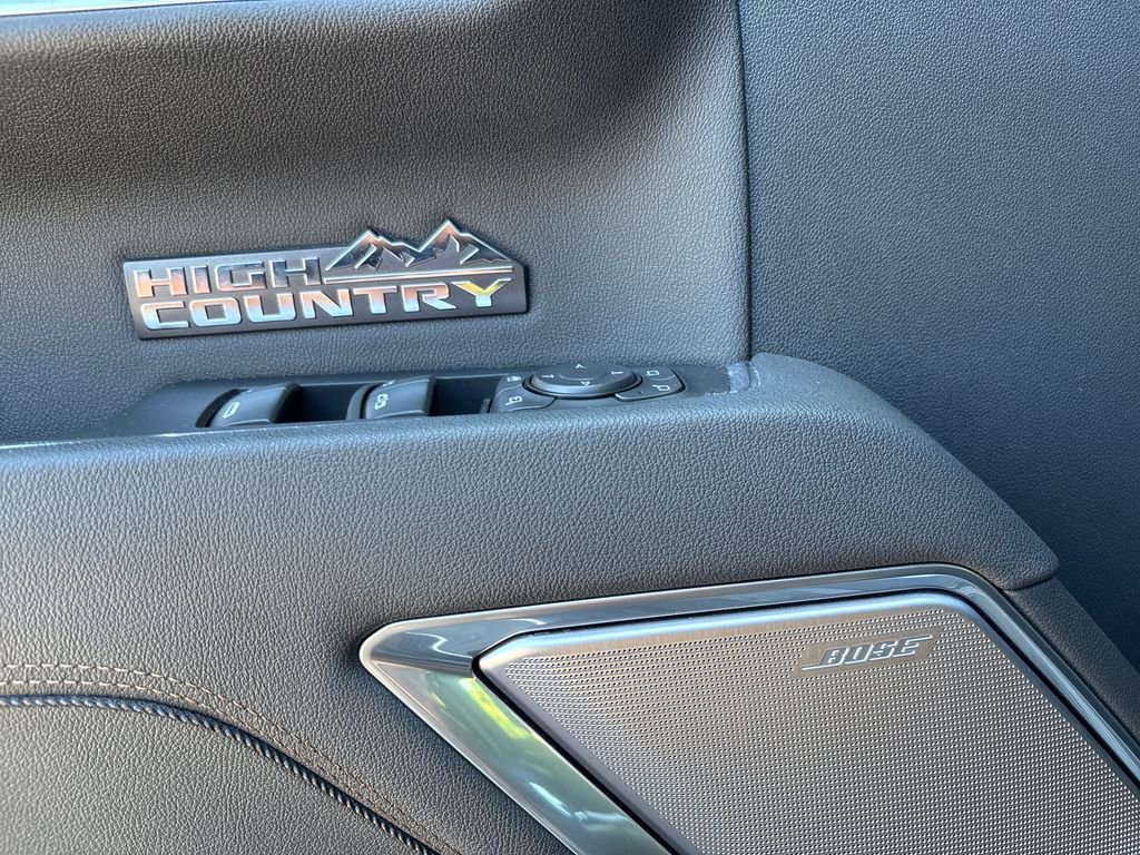 Used 2026 Chevrolet Silverado 1500 High Country w/ High Country Premium Package AWD/4WD image 16