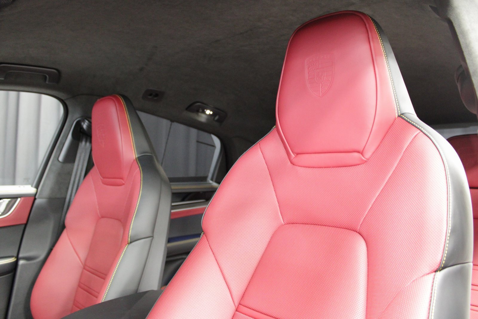 New 2025 Porsche Cayenne Turbo GT image 5