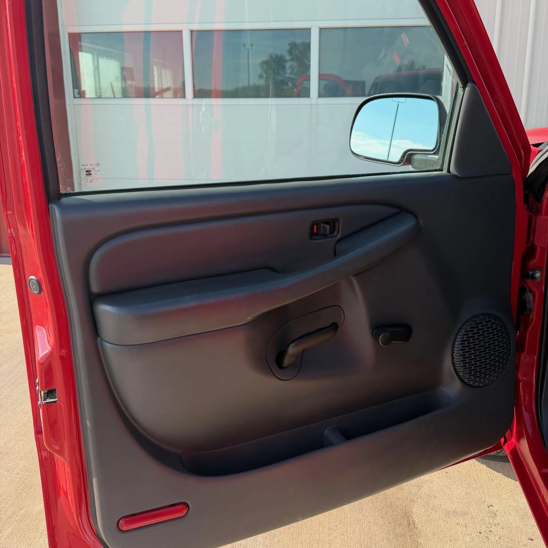 Used 2006 Chevrolet Silverado 1500 W/T RWD image 4