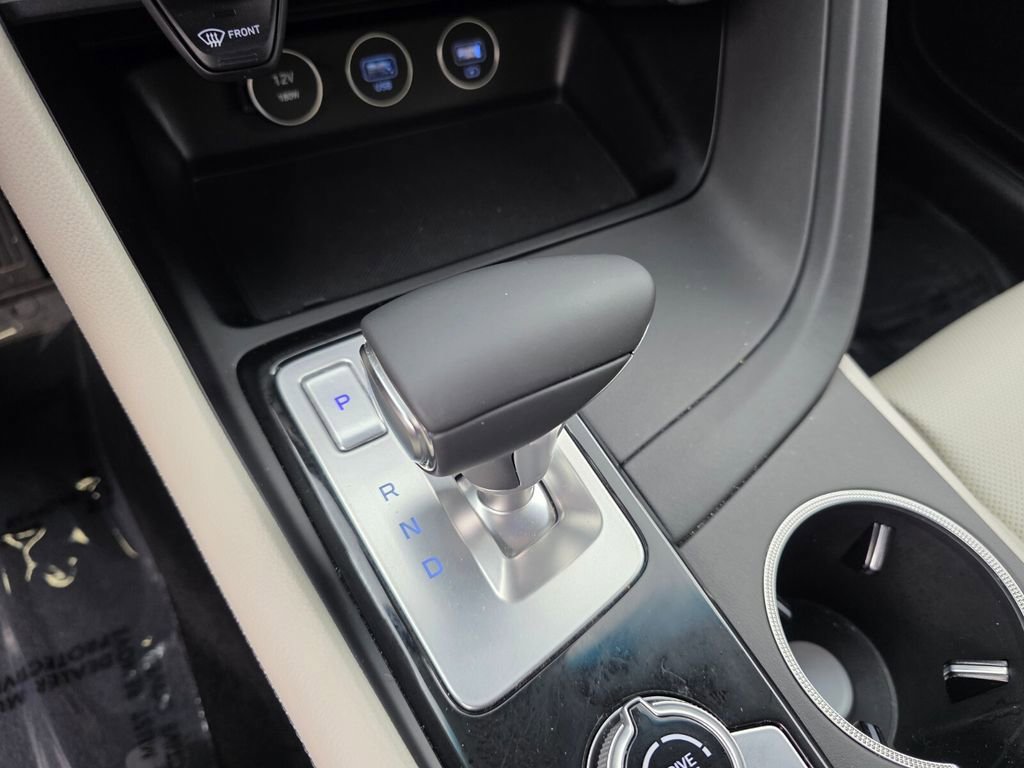 Used 2023 Genesis G70 2.0T RWD image 25
