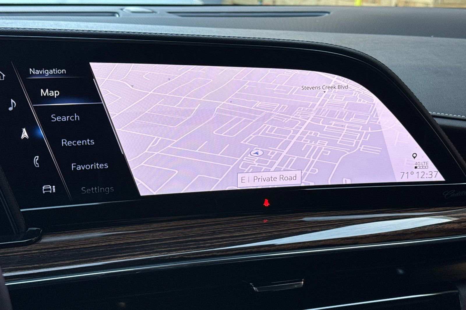 Used 2023 Cadillac Escalade Premium Luxury image 40