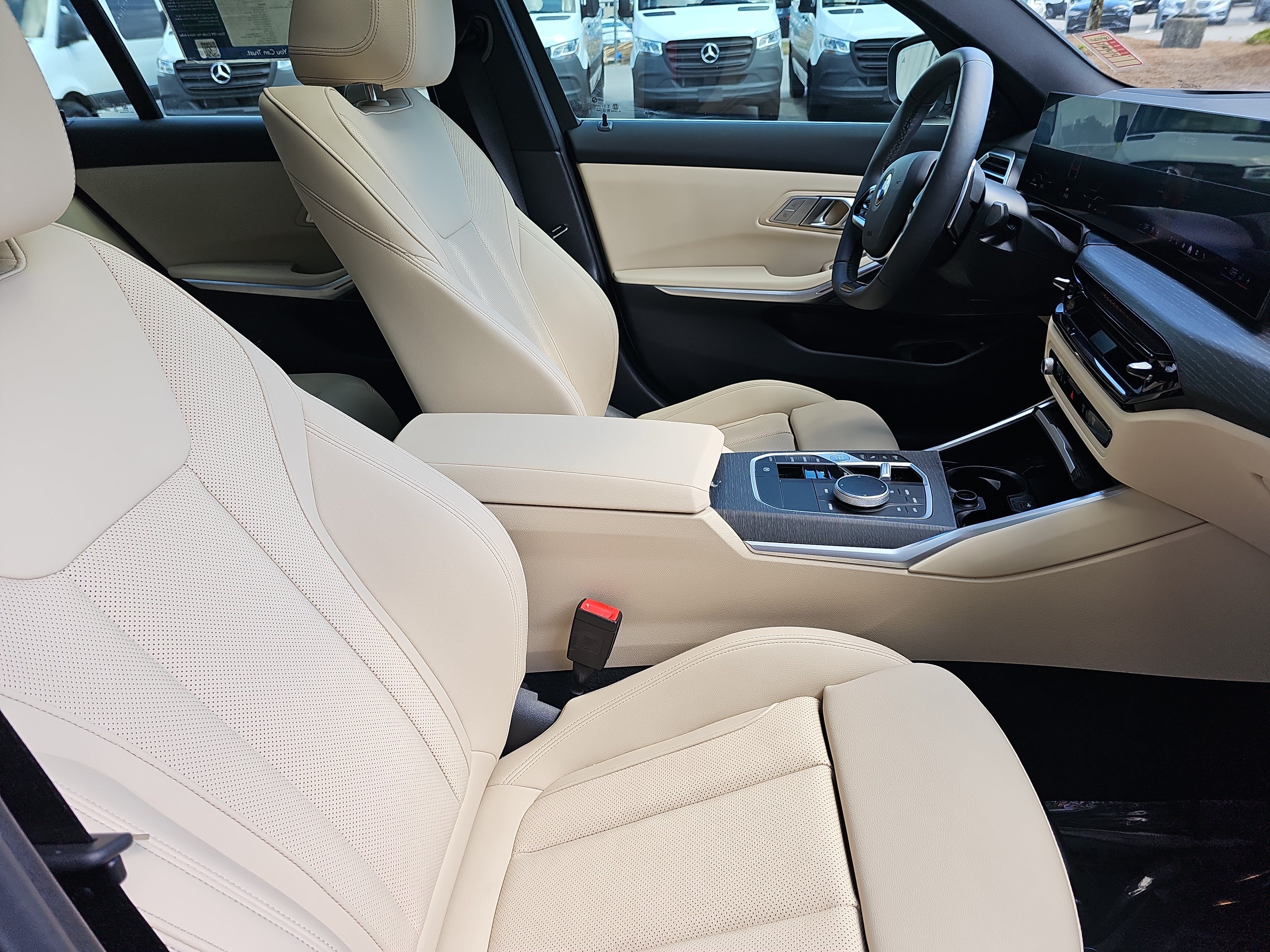 Certified 2025 BMW 330i Sedan w/ Premium Package RWD image 11