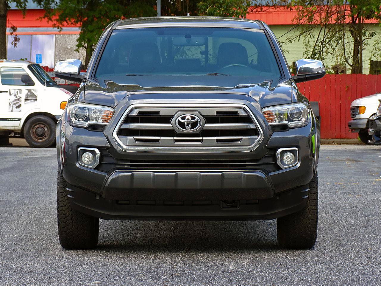 Used 2016 Toyota Tacoma Limited w/ Towing Package RWD image 8