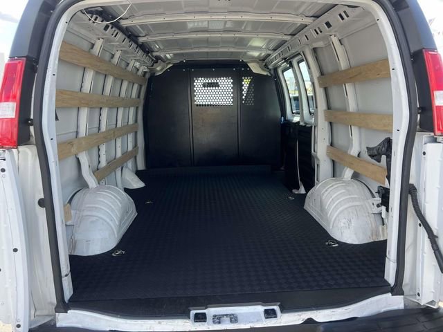 Used 2024 Chevrolet Express 2500 w/ Driver Convenience Package RWD image 15