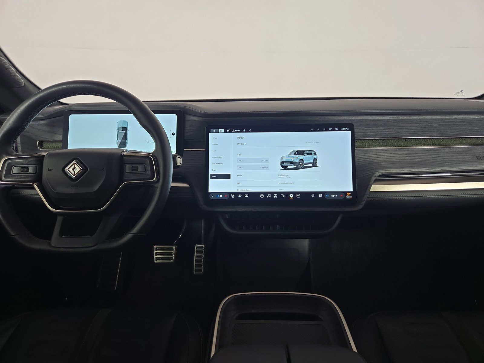 Used 2024 Rivian R1S Adventure AWD/4WD image 27