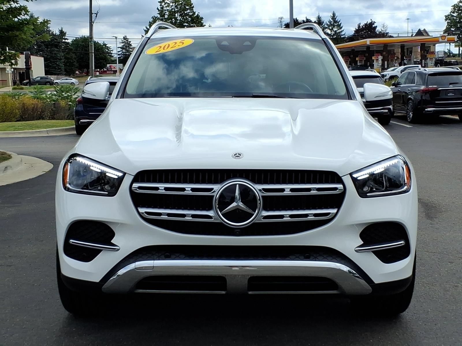 Certified 2025 Mercedes-Benz GLE 450e 4MATIC image 9