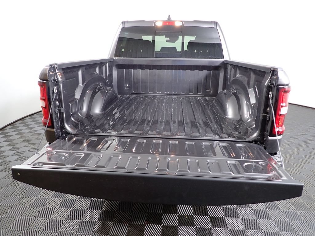 New 2026 RAM 1500 Warlock AWD/4WD image 14