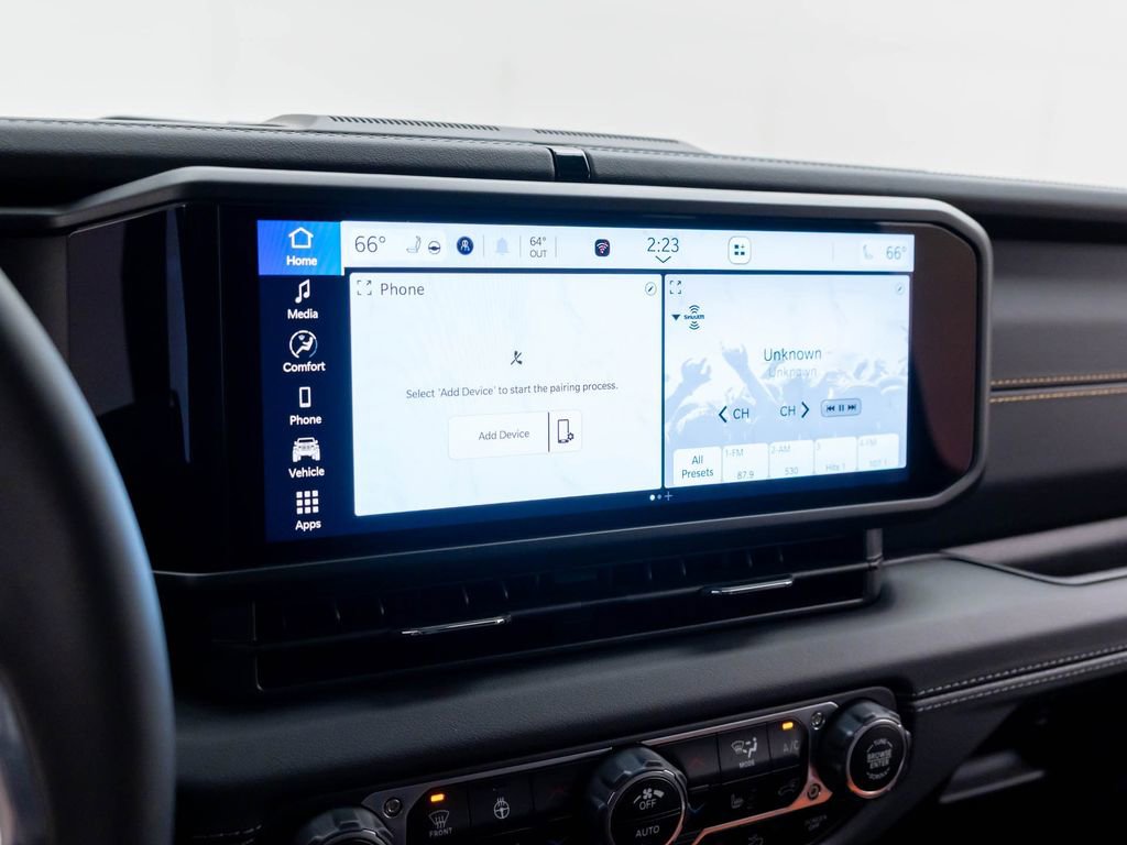 Used 2024 Jeep Wrangler Sahara w/ Safety Group image 21