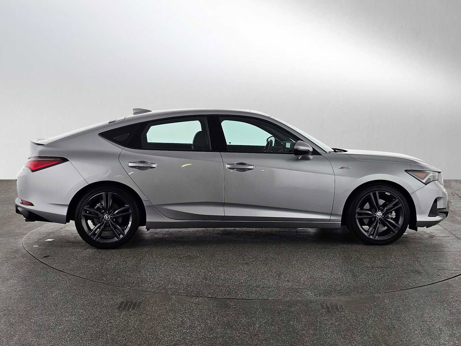 Used 2023 Acura Integra A-Spec image 2