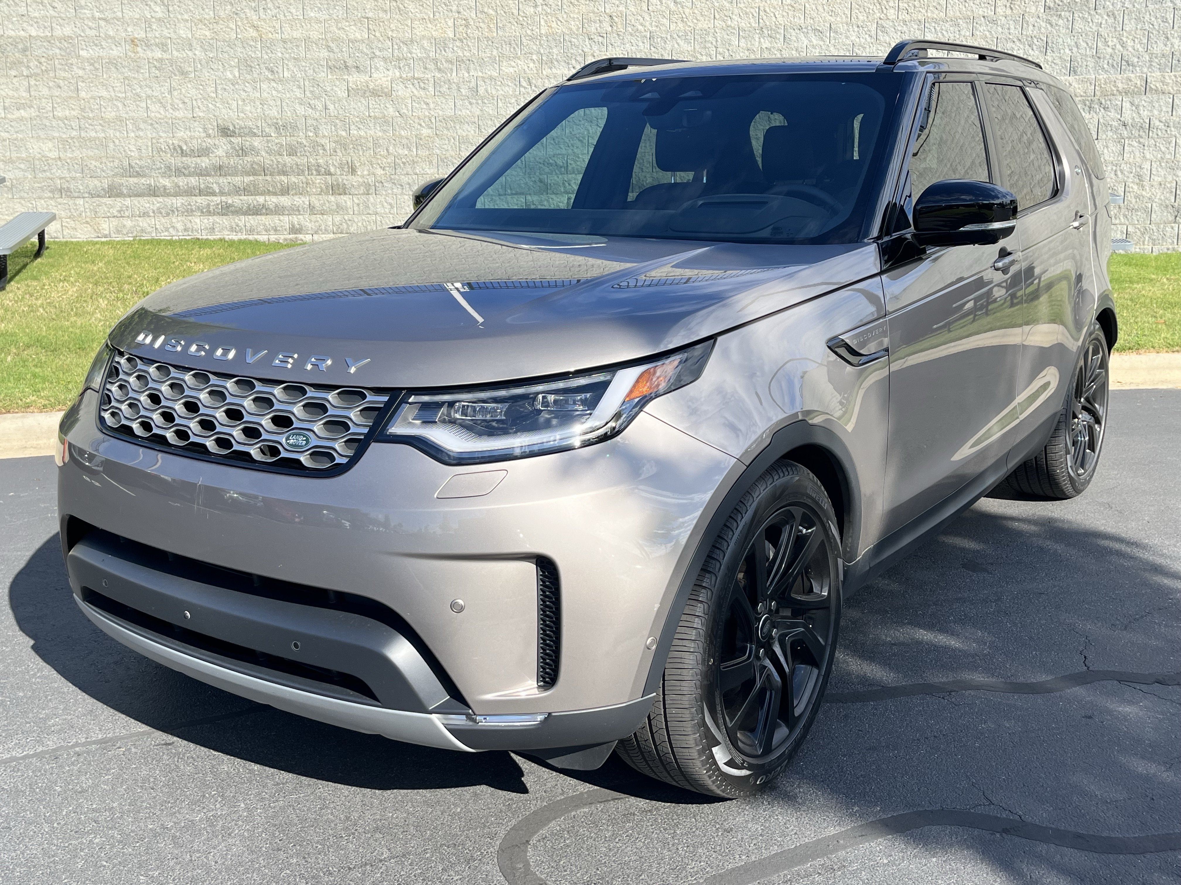 Used 2025 Land Rover Discovery S