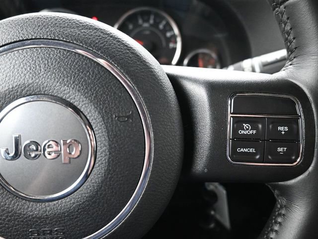 Used 2016 Jeep Wrangler Unlimited Rubicon w/ Connectivity Group image 27