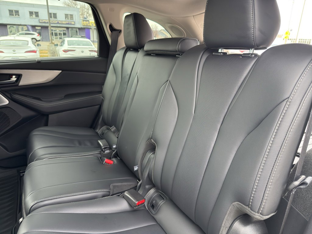 Used 2025 Acura MDX SH-AWD w/ Technology Package image 24