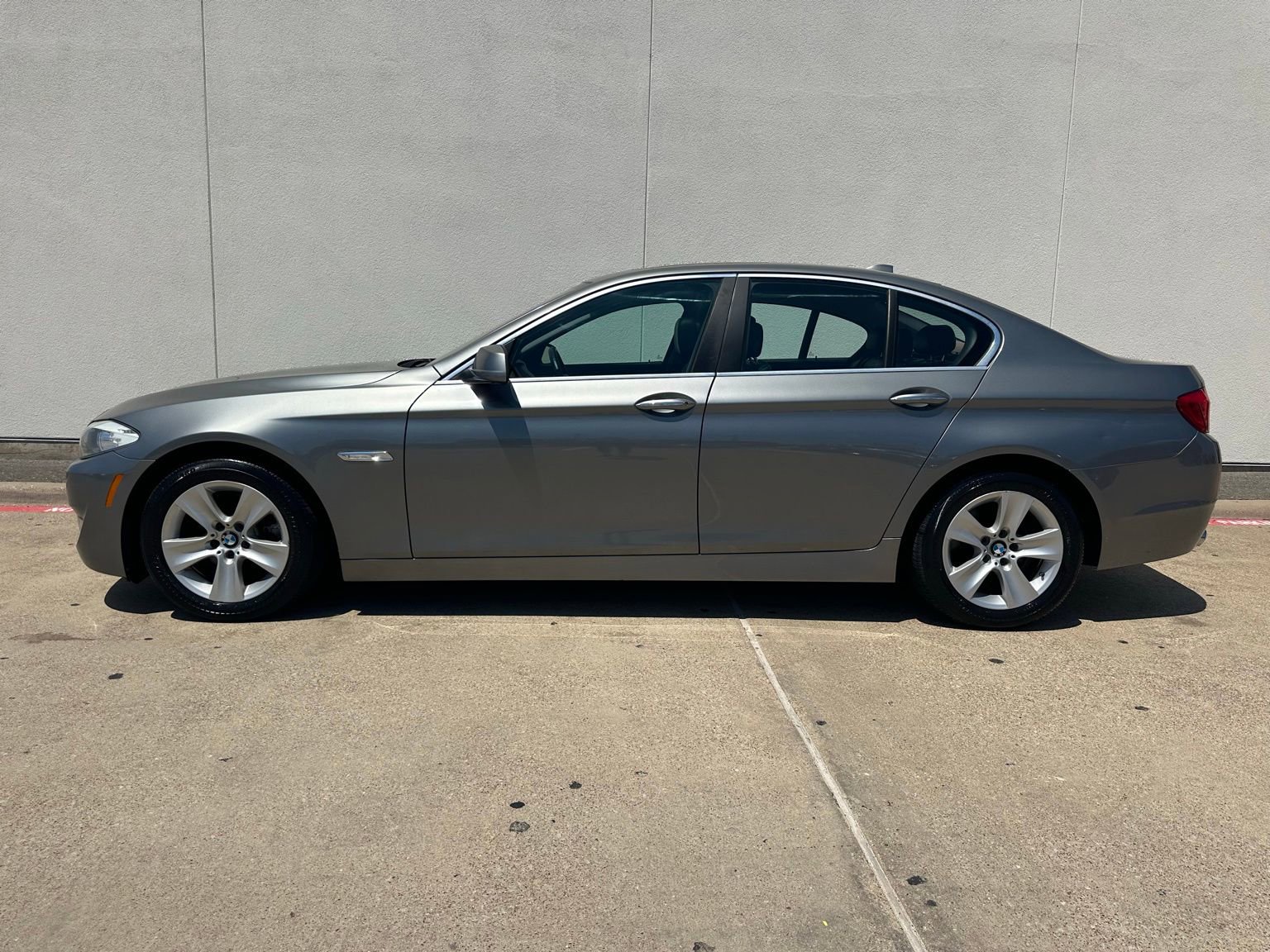 Used 2013 BMW 528i Sedan RWD image 5