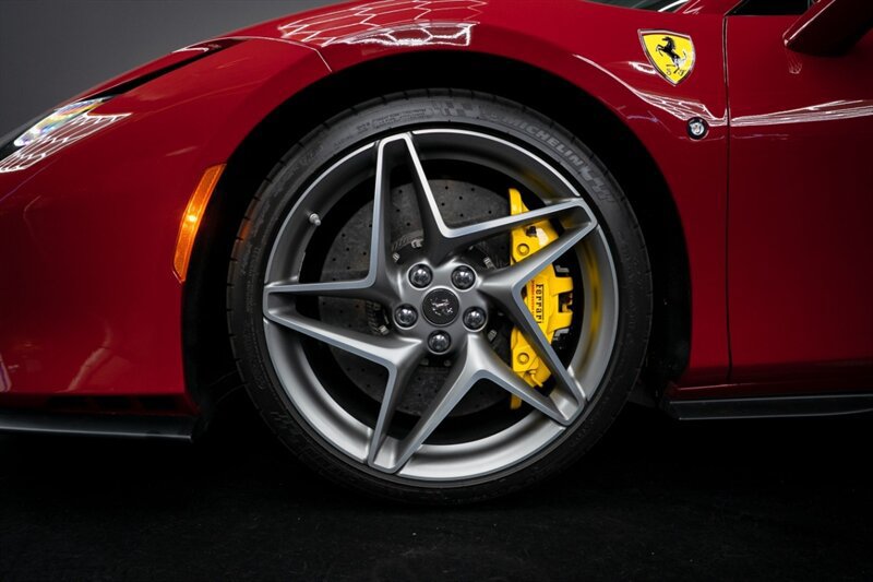 Used 2021 Ferrari F8 Tributo RWD image 12