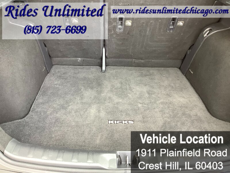 Used 2019 Nissan Kicks SV FWD image 29