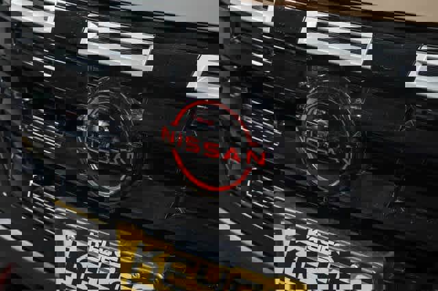 Used 2025 Nissan Rogue SV image 8