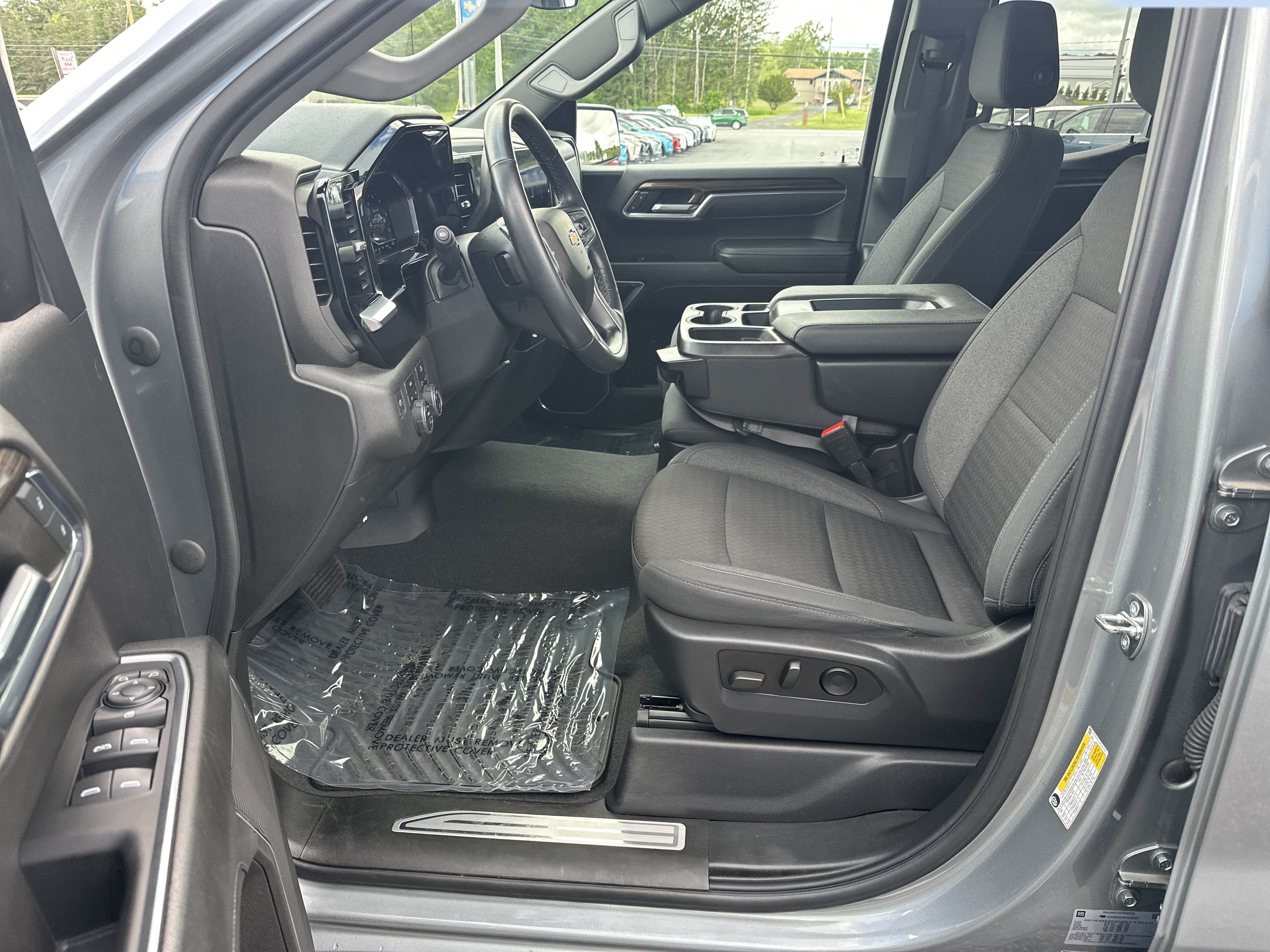 Certified 2023 Chevrolet Silverado 1500 LT AWD/4WD image 9