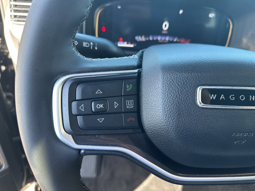 Used 2023 Jeep Wagoneer Base image 13