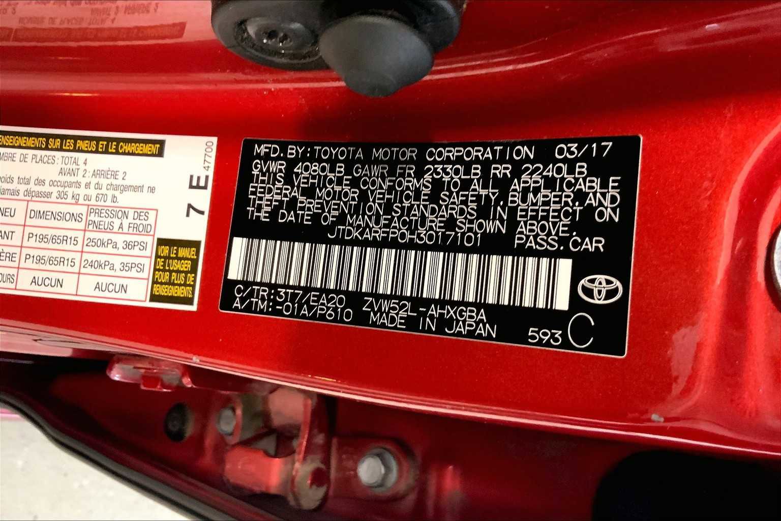 Used 2017 Toyota Prius Prime Advanced image 36