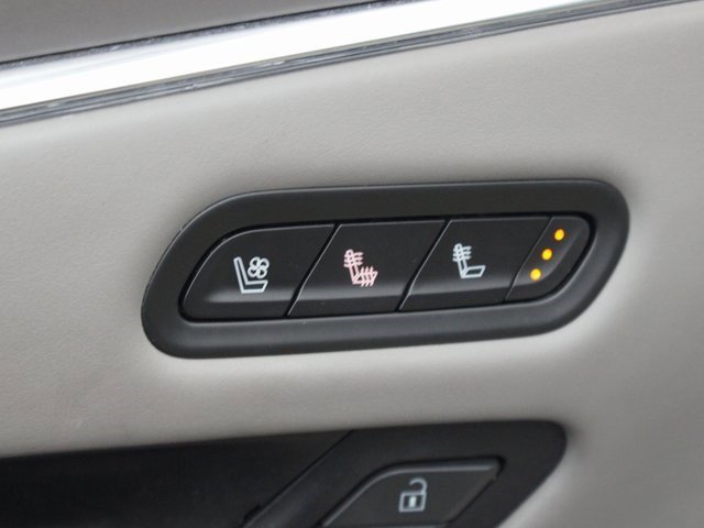 Used 2021 Cadillac Escalade ESV Premium Luxury Platinum image 8