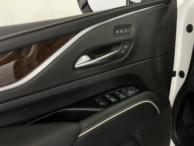 Used 2022 Cadillac Escalade Sport Platinum w/ LPO, ONYX Package image 23