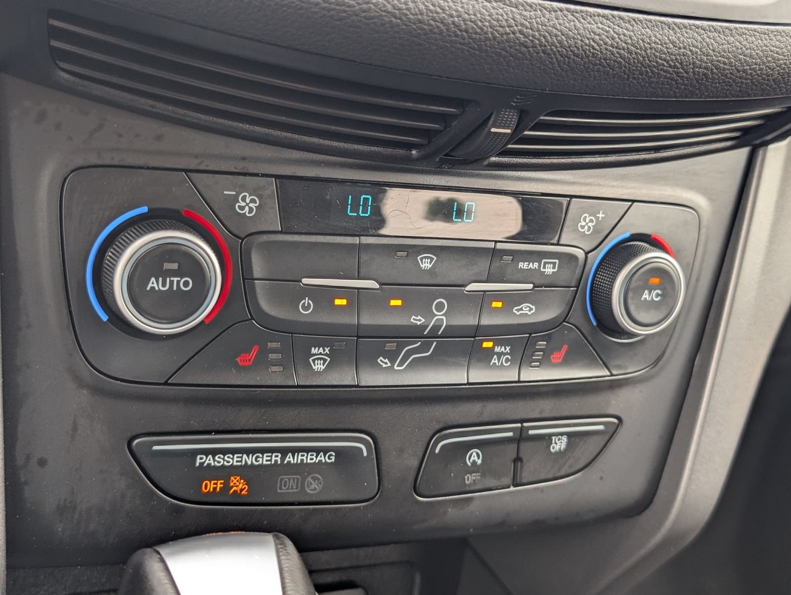 Used 2019 Ford Escape SEL FWD image 24