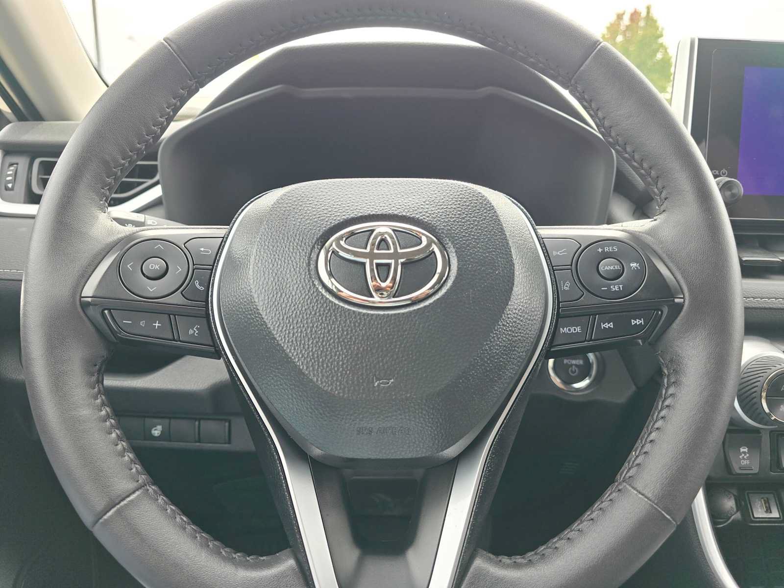 Used 2025 Toyota RAV4 XLE w/ Weather Package AWD/4WD image 25