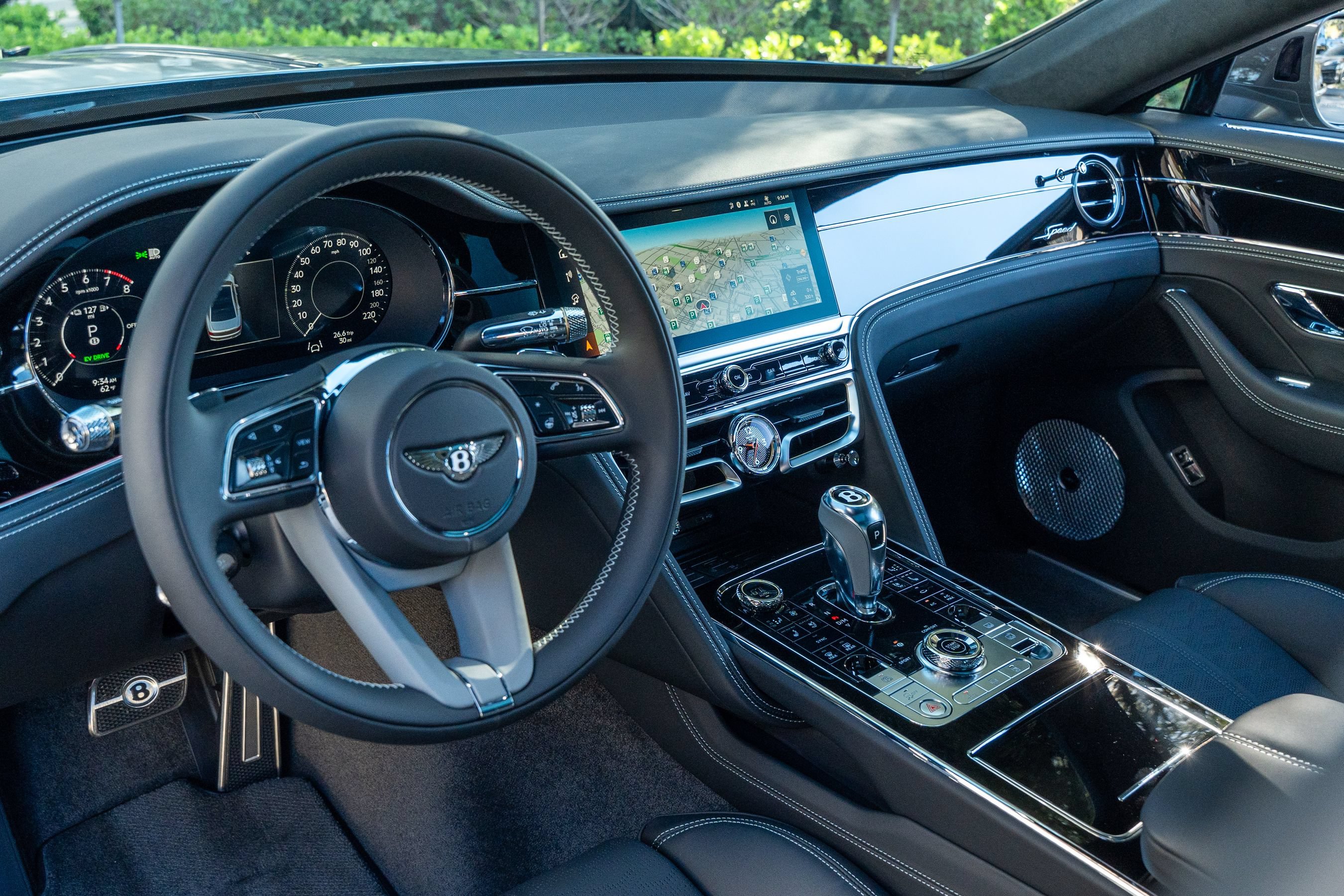 Certified 2025 Bentley Flying Spur Plug-In Hybrid AWD/4WD image 27