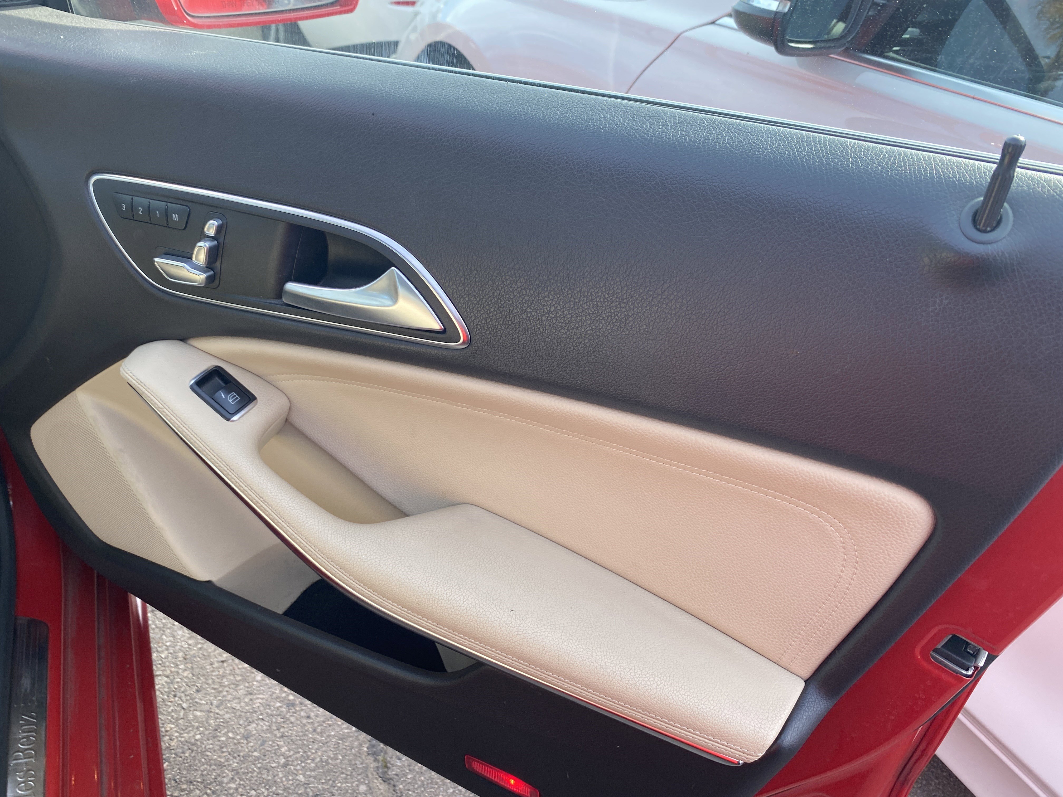 Used 2018 Mercedes-Benz CLA 250 4MATIC image 18