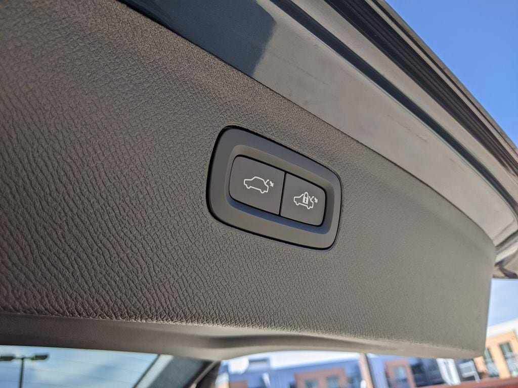 Certified 2025 Volvo XC90 B6 Plus AWD/4WD image 29