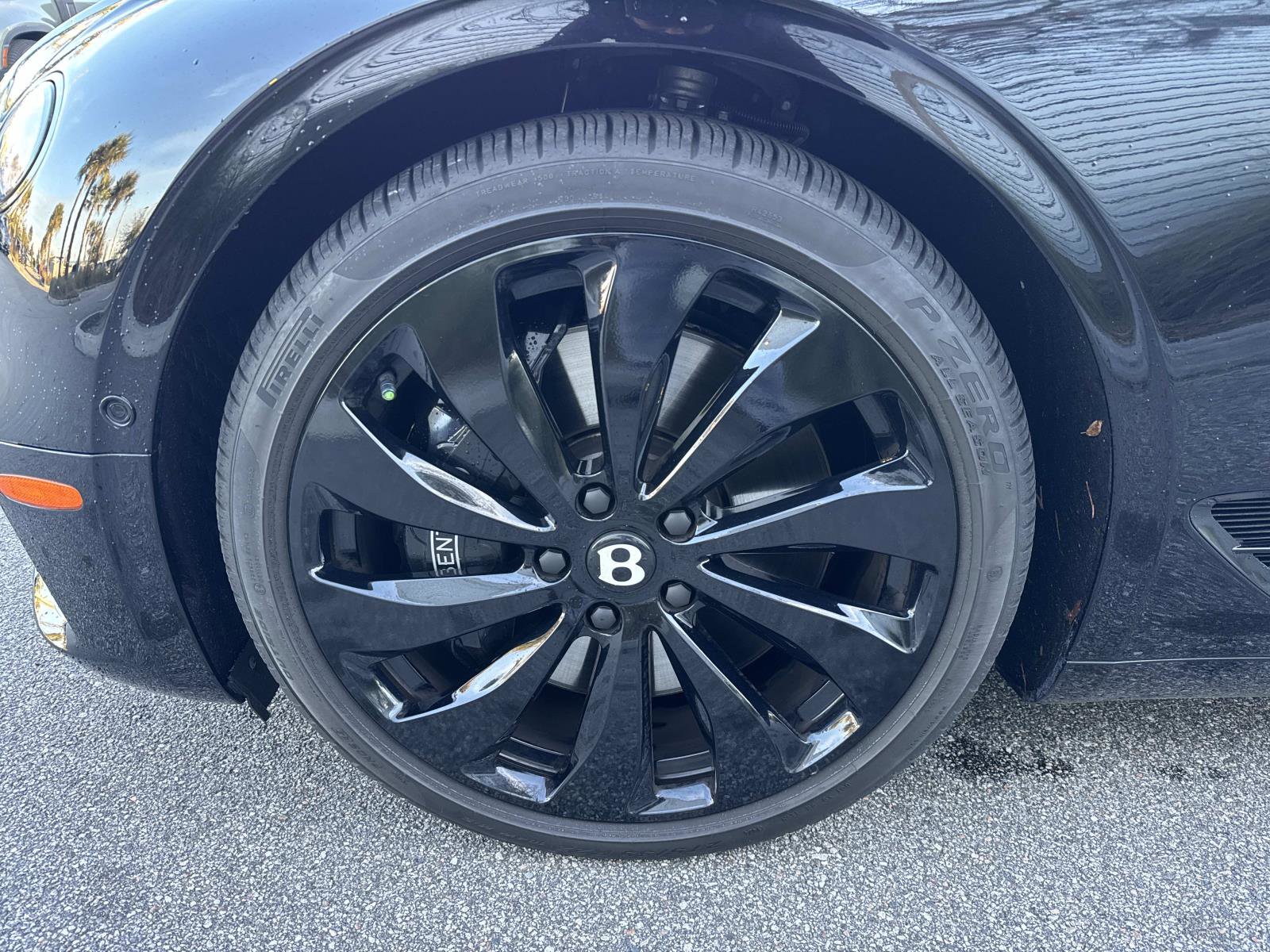 Used 2024 Bentley Continental GT image 10