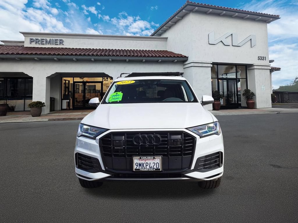 Used 2023 Audi Q7 2.0T Premium Plus w/ Premium Plus Package AWD/4WD image 3