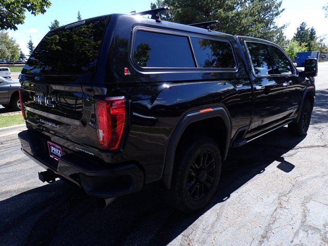 Used 2023 GMC Sierra 2500 Denali w/ Denali Black Diamond Edition AWD/4WD image 4
