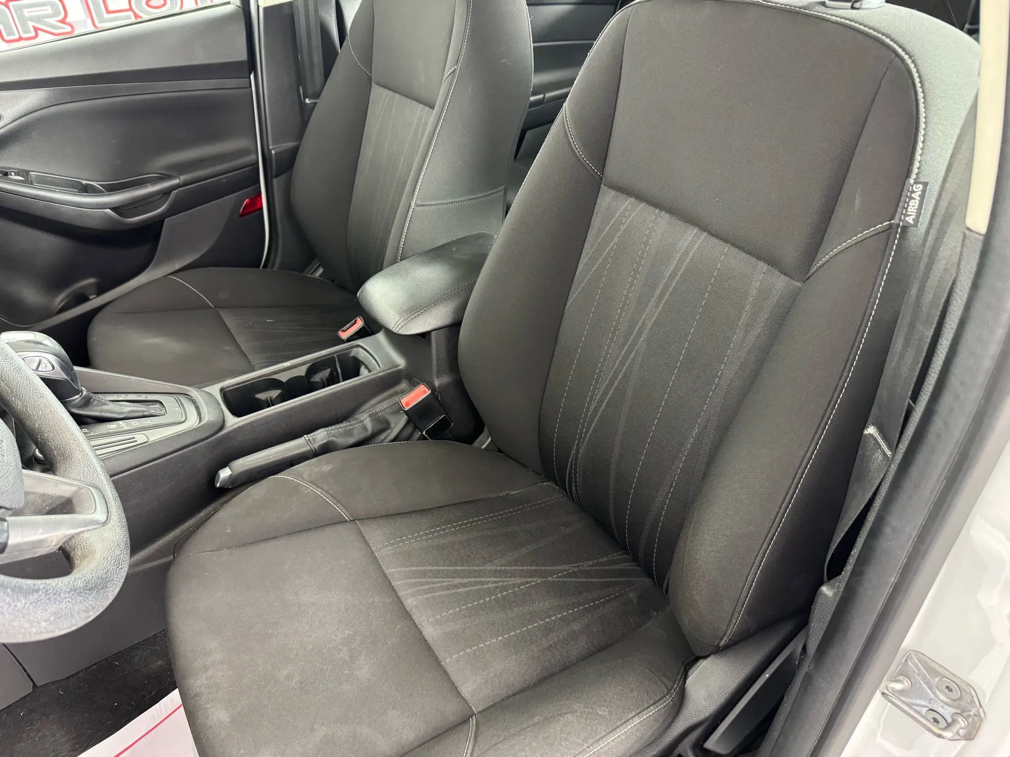 Used 2015 Ford Focus SE image 31