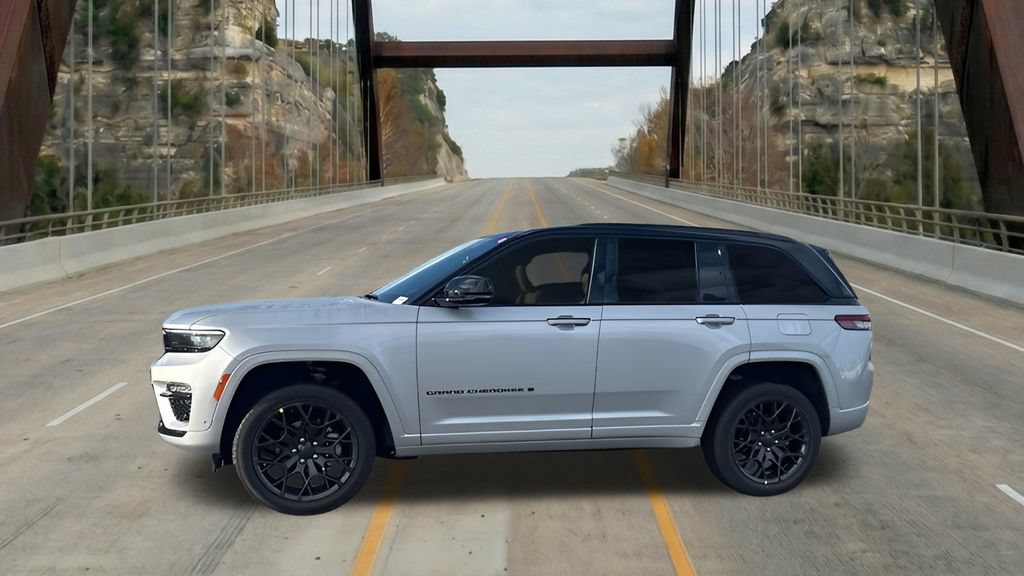 New 2025 Jeep Grand Cherokee Summit AWD/4WD image 4