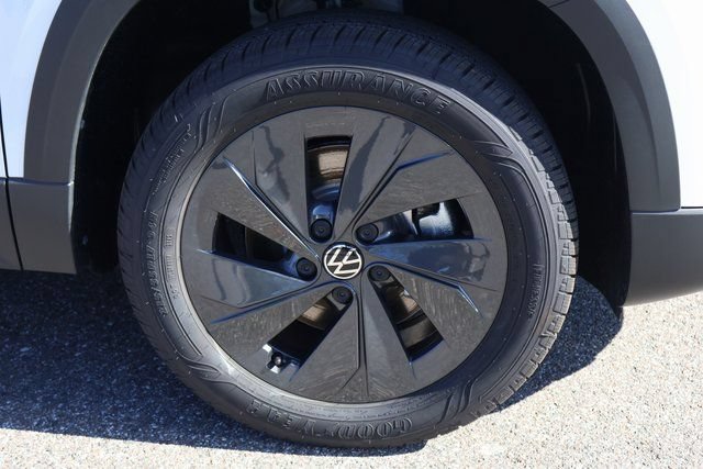 Certified 2026 Volkswagen Taos S FWD image 9