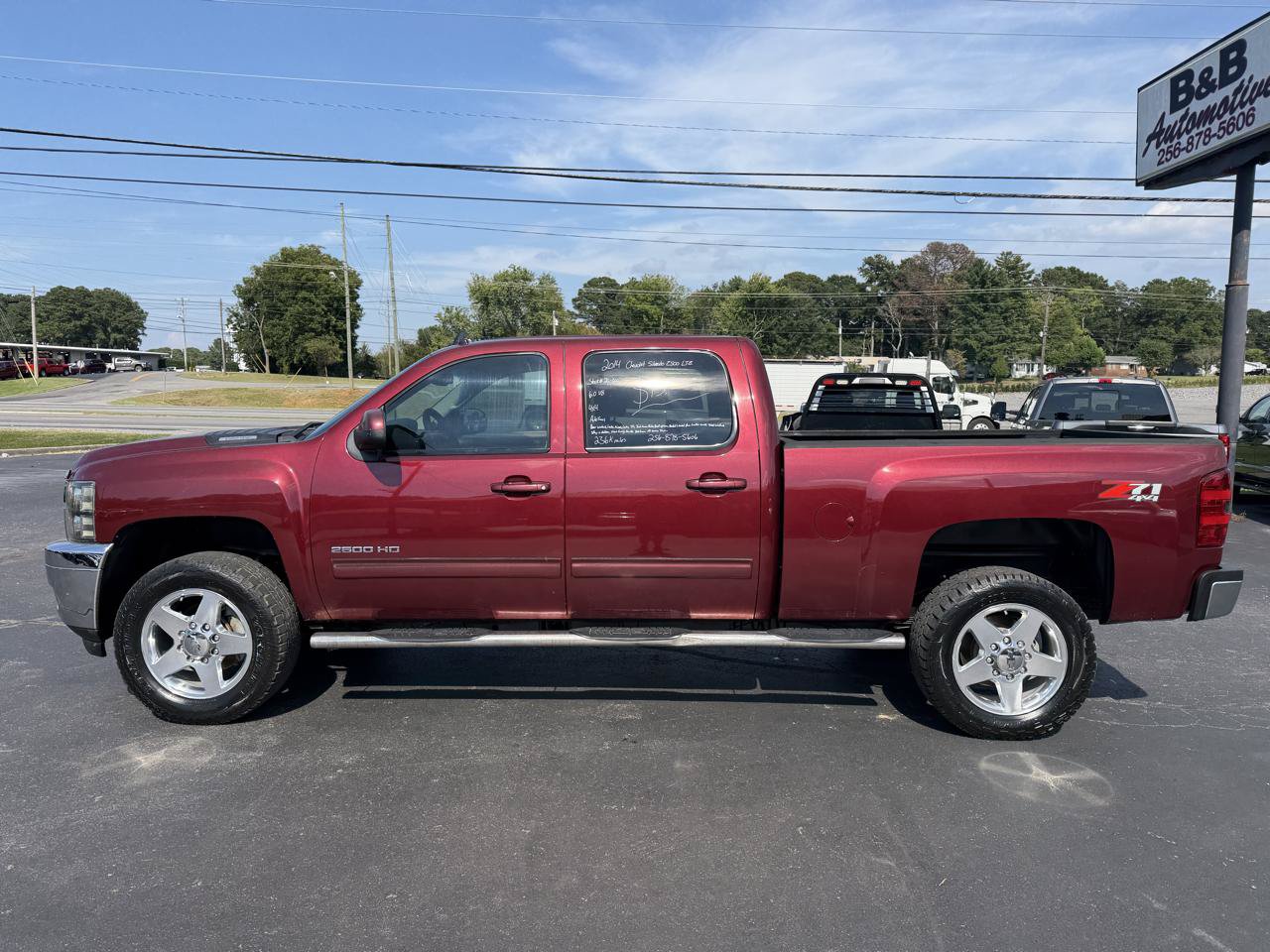 Used 2014 Chevrolet Silverado 2500 LTZ w/ LTZ Plus Package AWD/4WD image 9