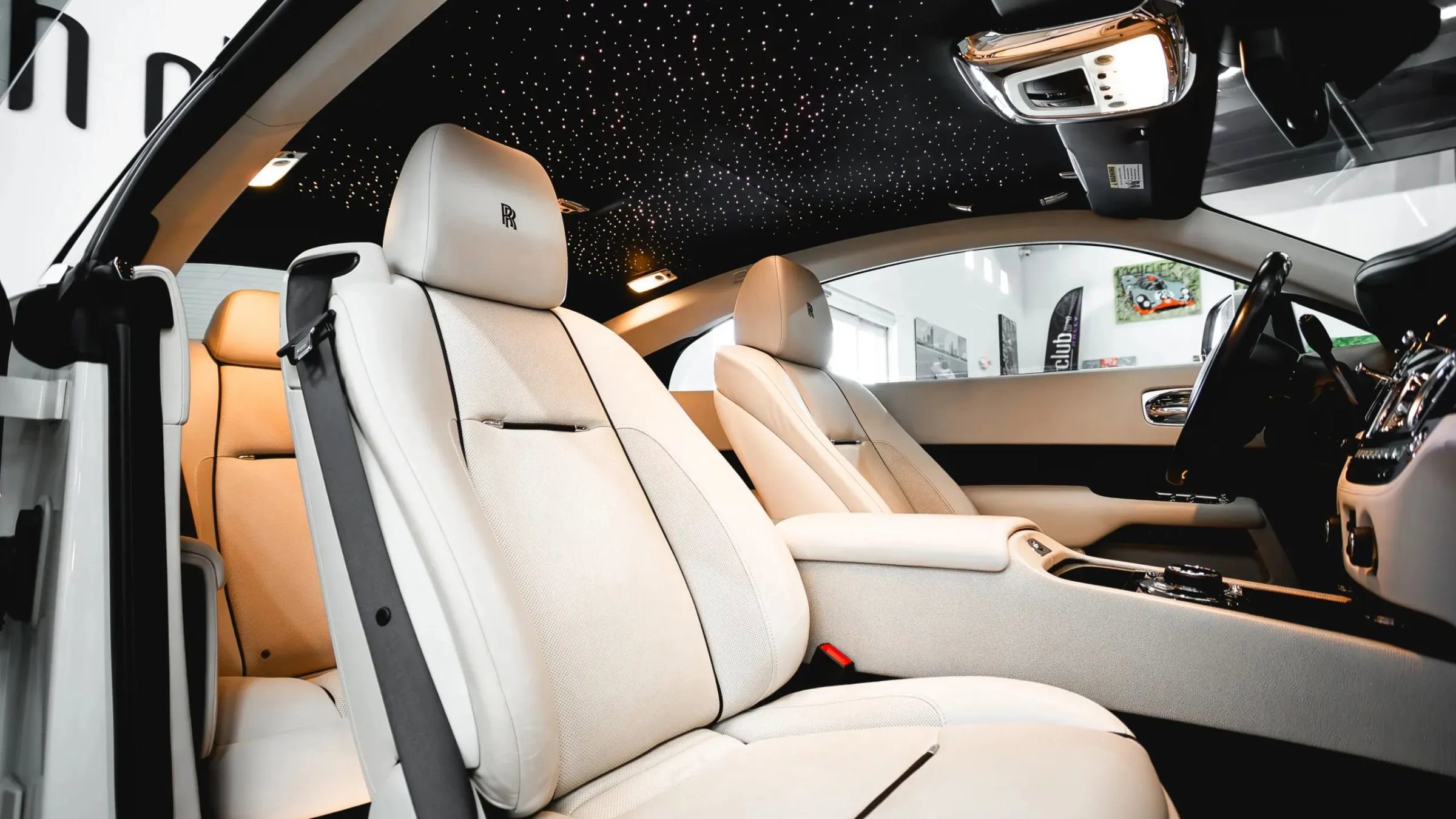 Used 2015 Rolls-Royce Wraith RWD image 25