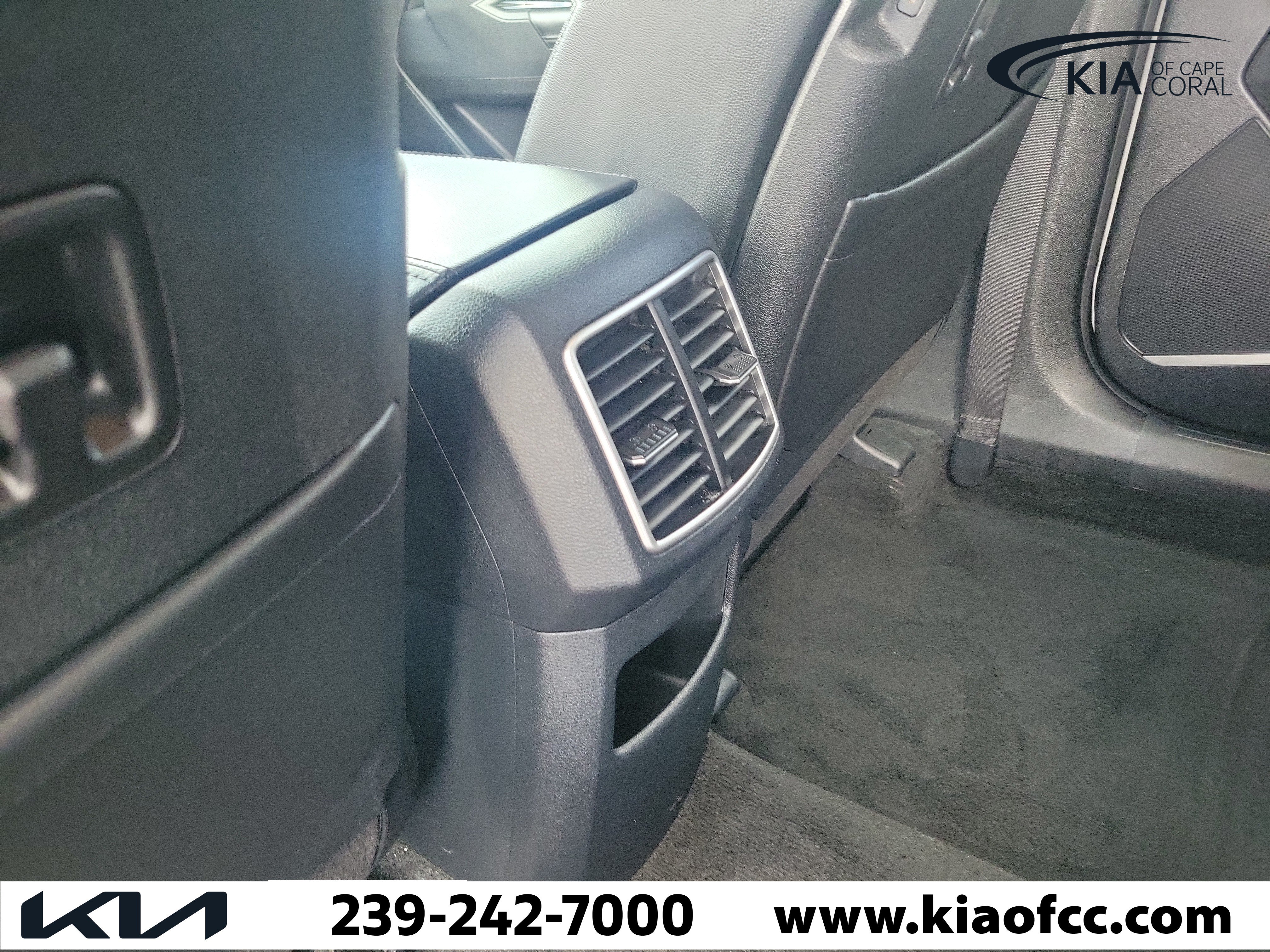 Certified 2025 Kia Sportage EX FWD image 16
