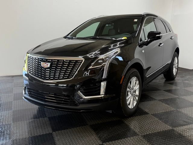 Used 2025 Cadillac XT5 Luxury w/ LPO, Floor Liner Package FWD image 6
