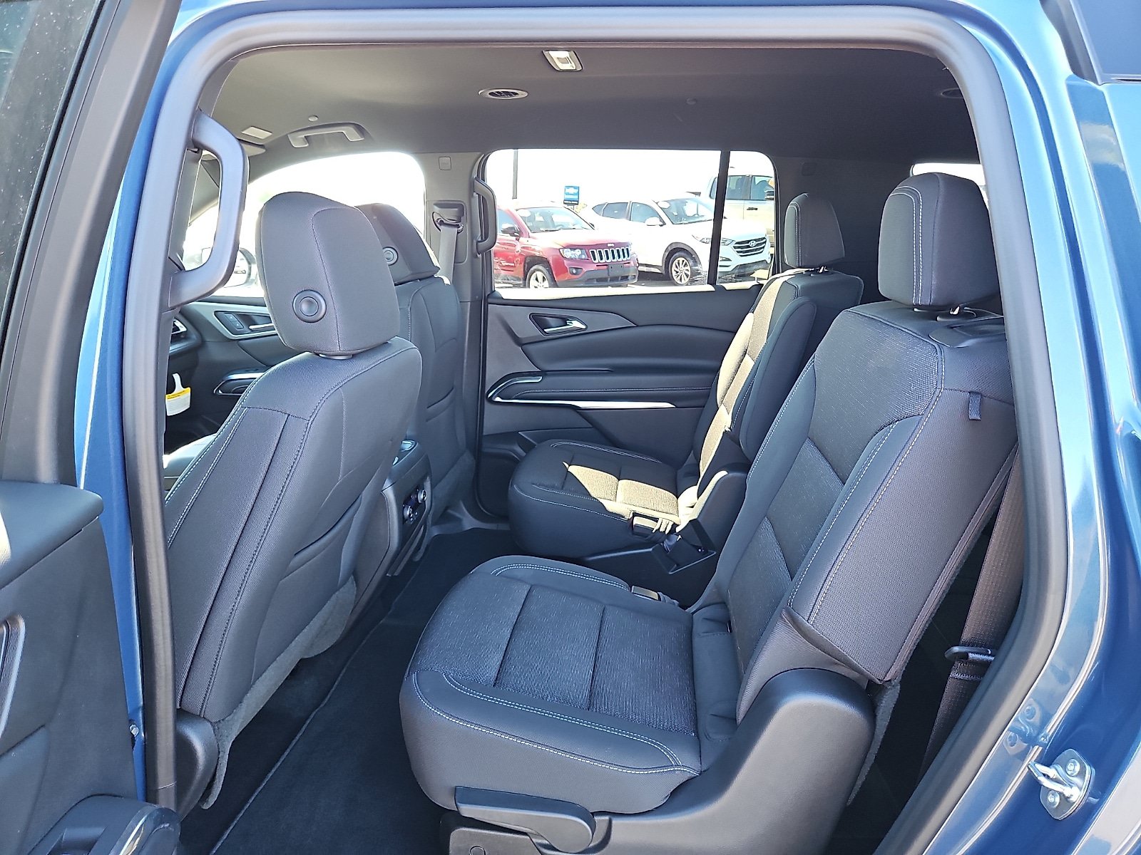 Used 2026 Chevrolet Traverse LT FWD image 10