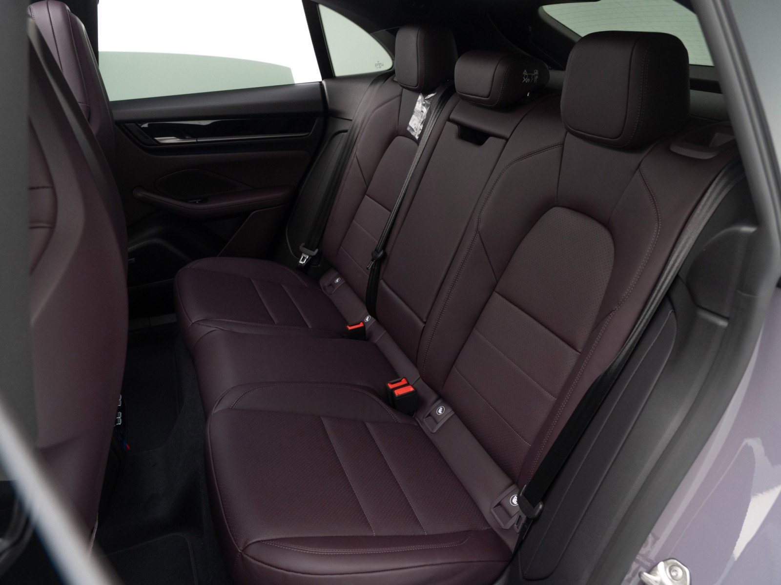 New 2026 Porsche Macan Electric image 32