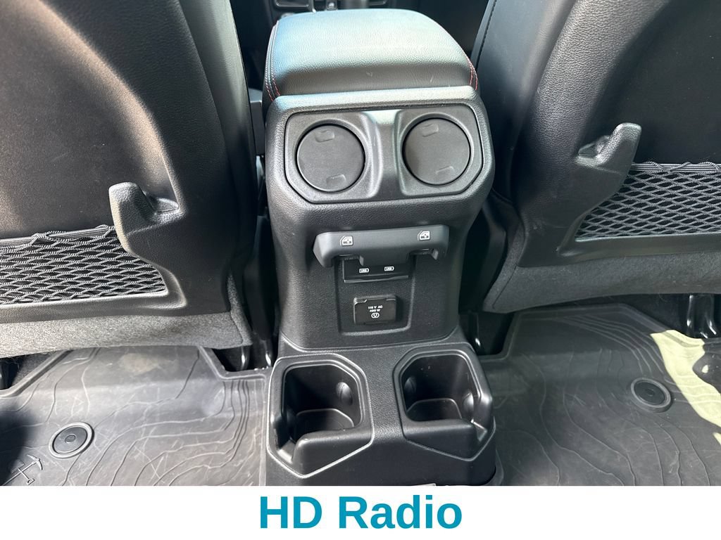 Used 2024 Jeep Gladiator Rubicon w/ Technology Group AWD/4WD image 12