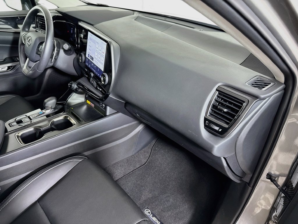 Certified 2025 Lexus NX 250 FWD w/ Accessory Package (Z1) image 29