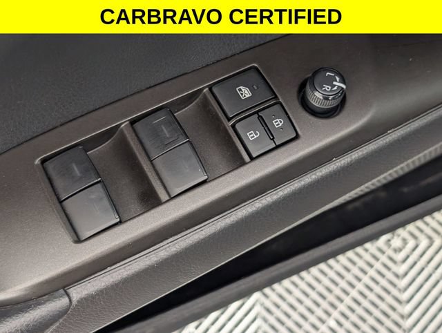 Used 2023 Toyota Camry SE FWD image 11