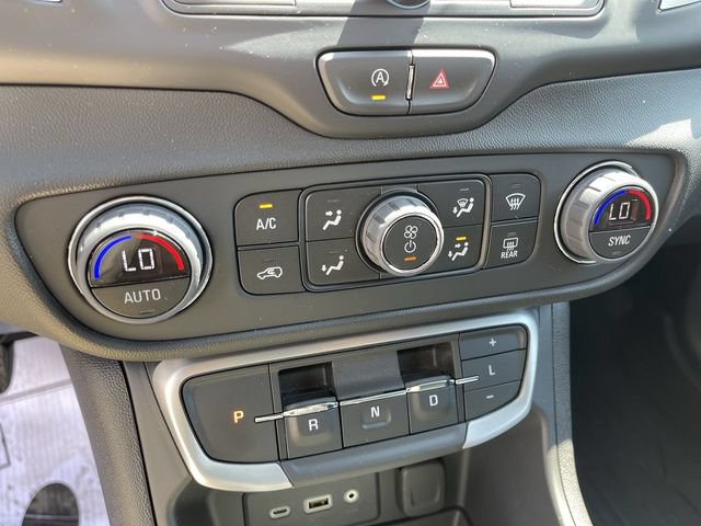 Used 2024 GMC Terrain SLE w/ Driver Convenience Package AWD/4WD image 18